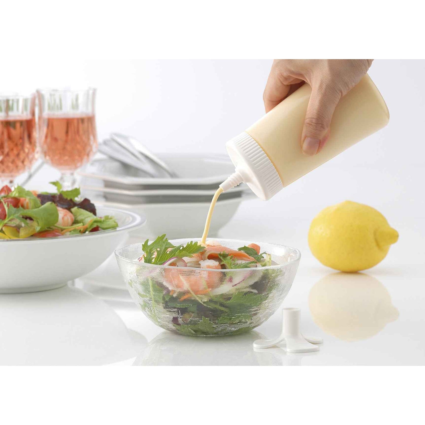 Inomata Clover Sauce Storage Container 7.1 oz (210ml) White