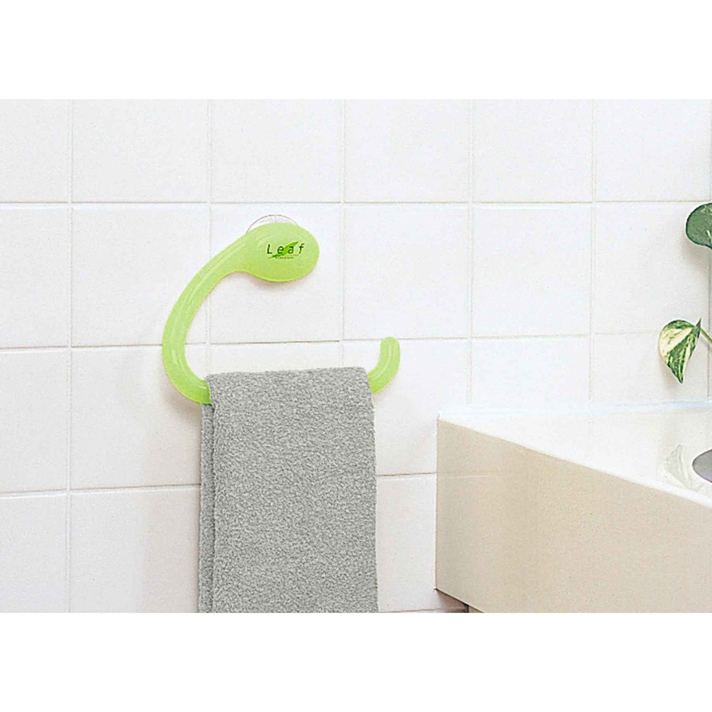 Inomata Leaf Suction Cup Towel Holder Green