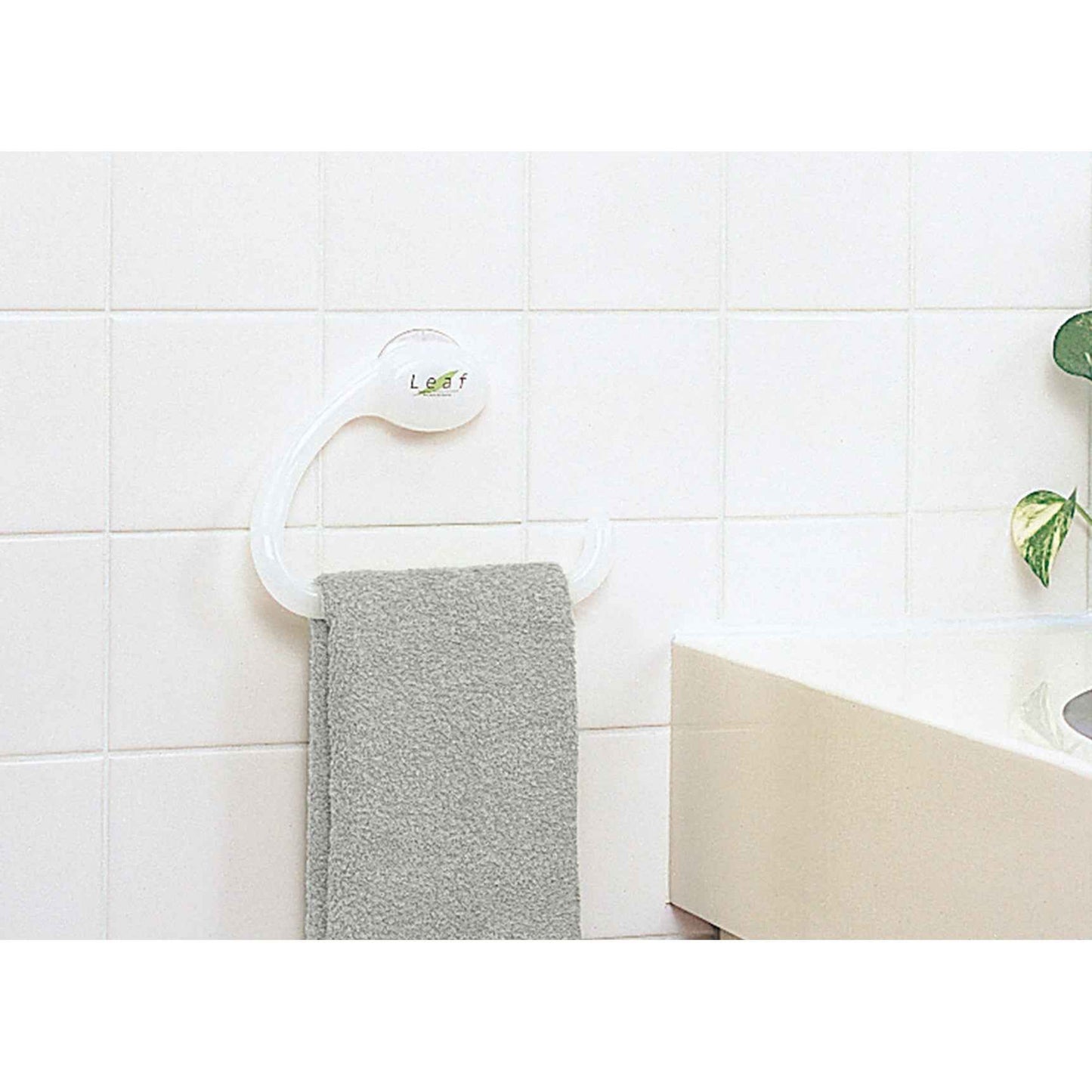 Inomata Leaf Suction Cup Towel Holder White