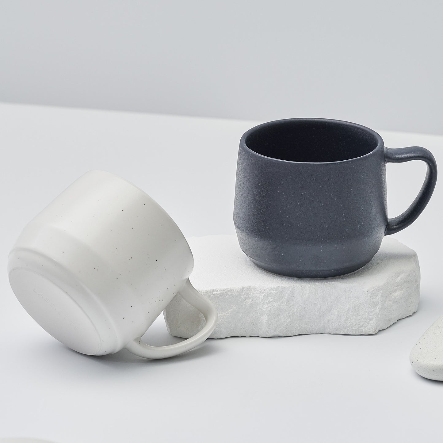 ARI Ceramic Coffee Cup (370ml) Tableware Dishwasher Oven Safe Blue - ๋ผ์จ์๋จ ์๋ฆฌ ์ปคํผ์L 370ml ๋ธ๋ฃจ - adamhnk