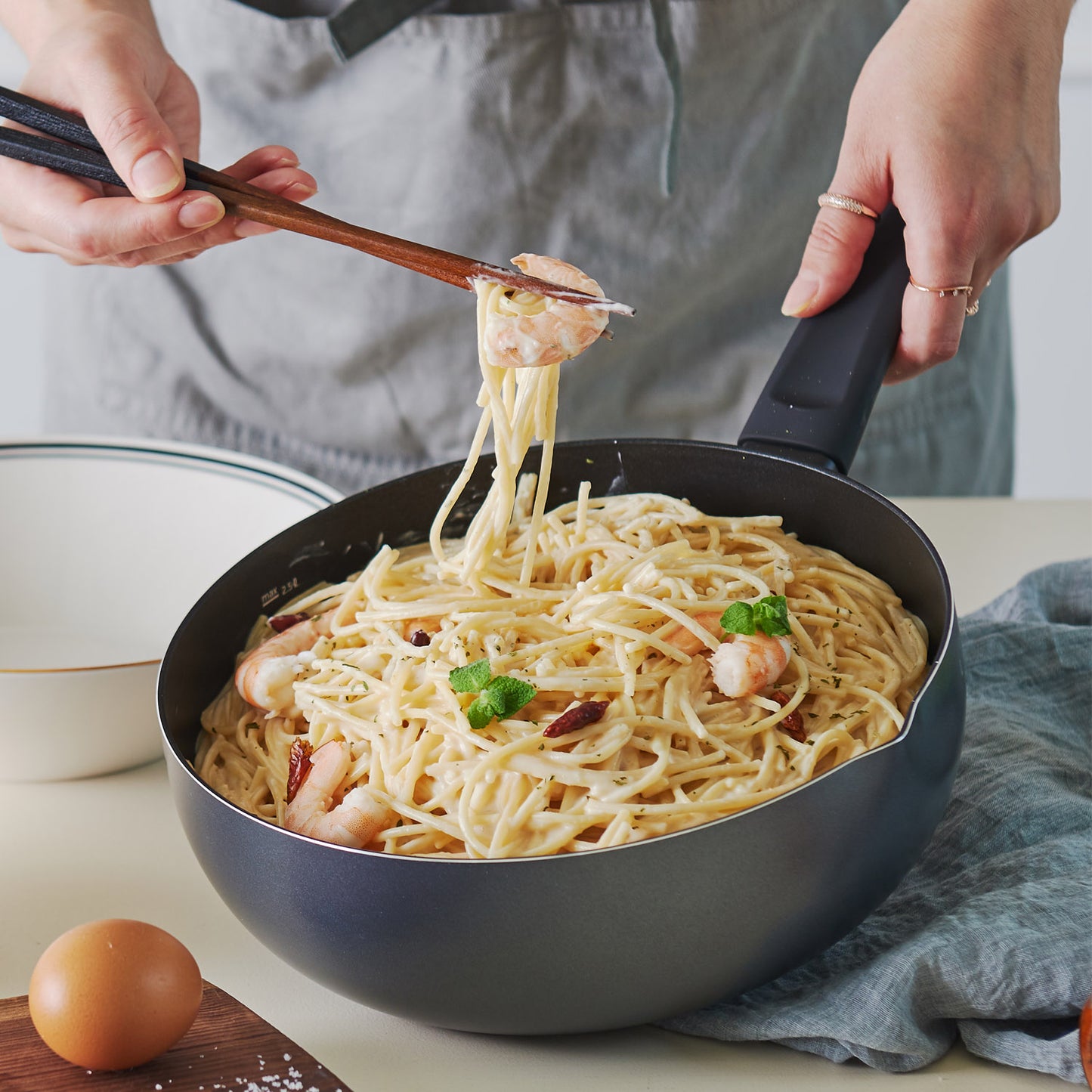 KANN Induction Wok Pan (24cm, 2.5L) Dishwasher Oven Safe No PFOA Black - ๋ผ์จ์๋จ ์นธ ๋ฉํฐ ๋ณถ์ํฌ 24cm - adamhnk