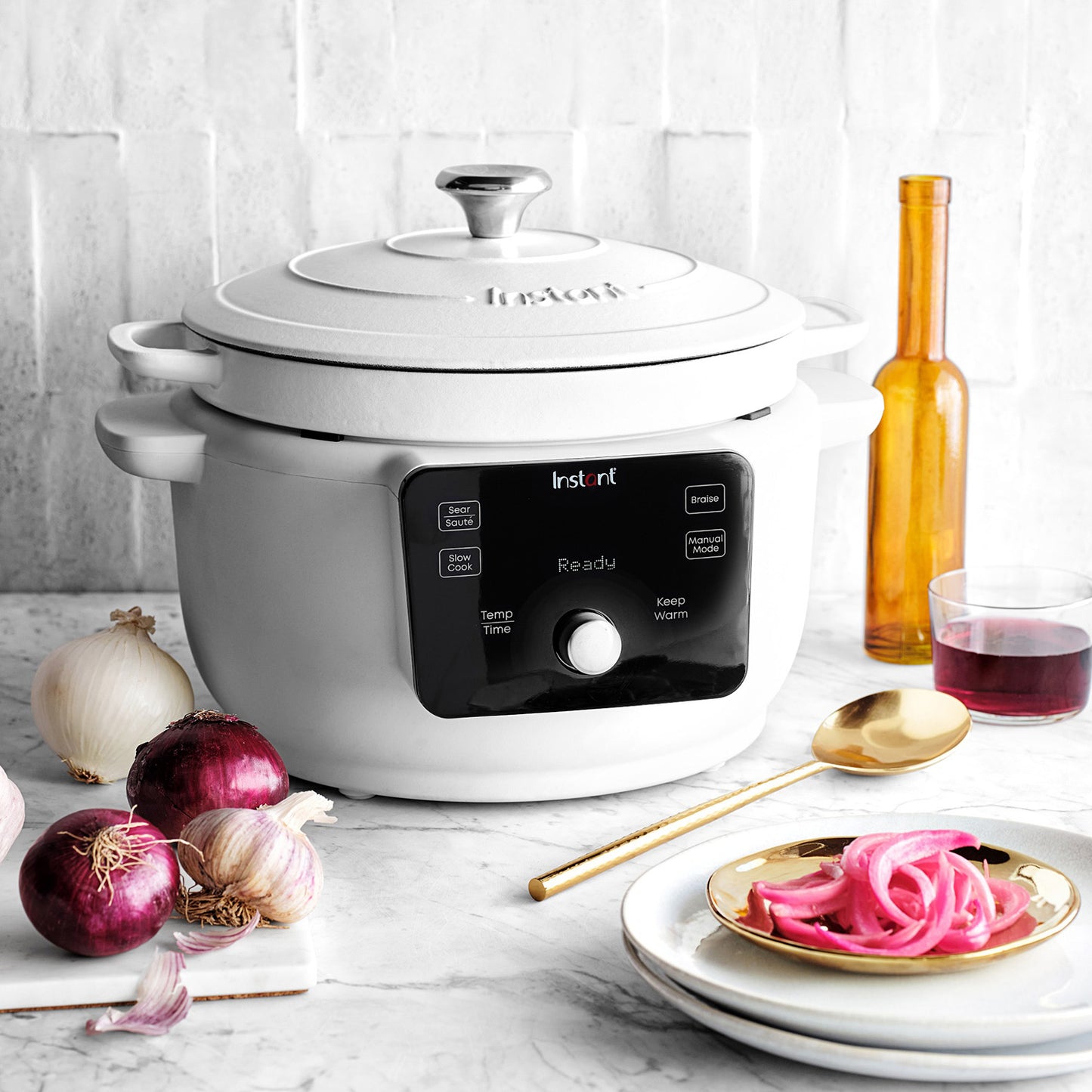 Instant Precision (5.7L) 5-In-1 Dutch Oven with Lid, Oven Safe No PFOA BPA Free 1500W White