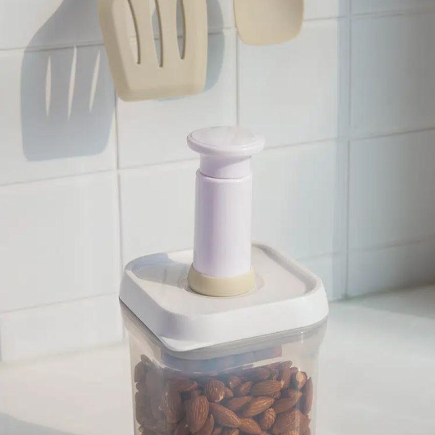 Vacuum Compressor for Food Storage Container - Adamhnk