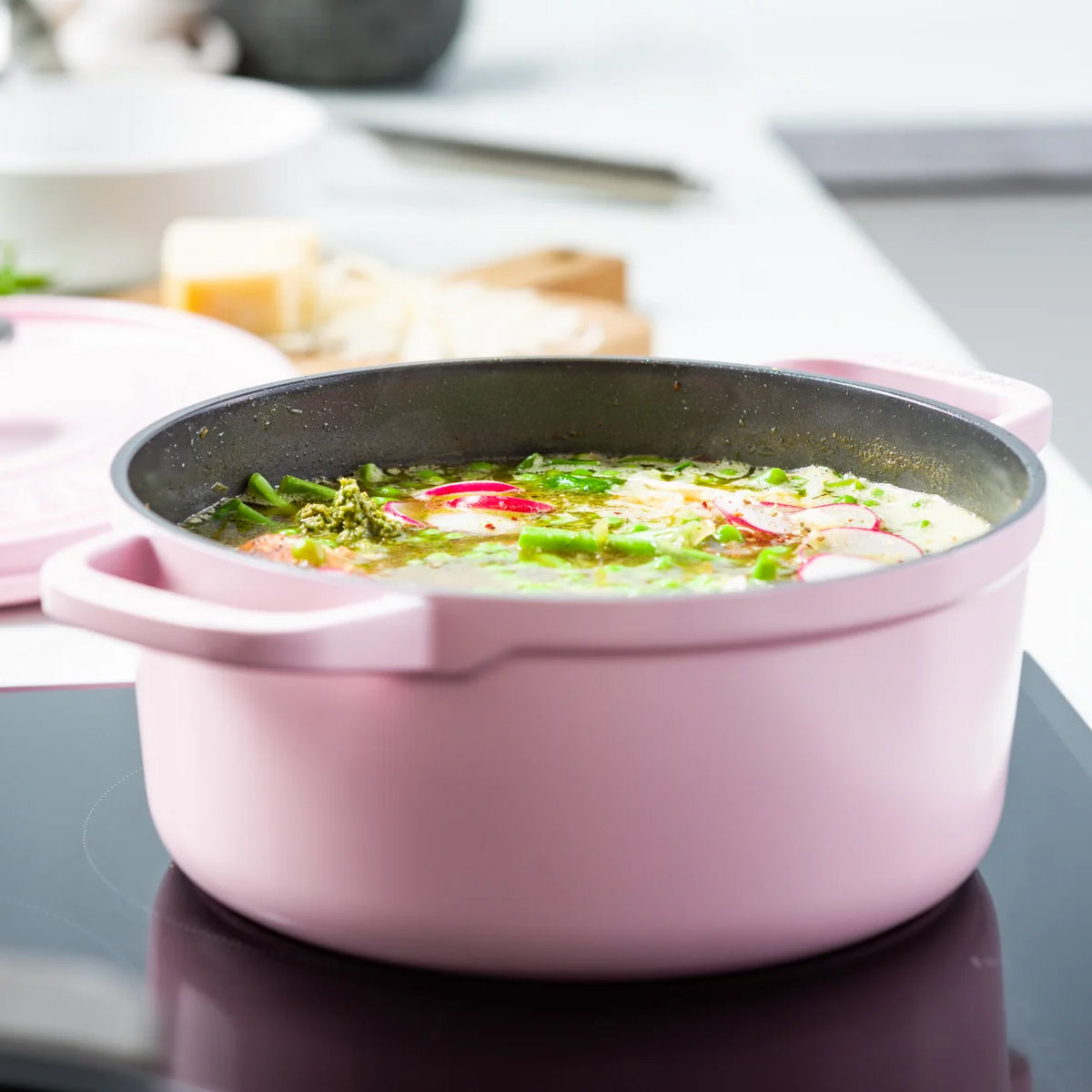 Greenpan Featherweights Casserole (22cm) + Lid PFAS-Free Pink - Adamhnk