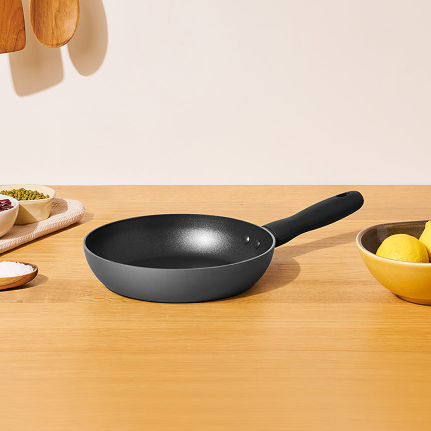 Meyer BAUHAUS Induction Frying Pan (20cm) No PFOA Grey - Adamhnk