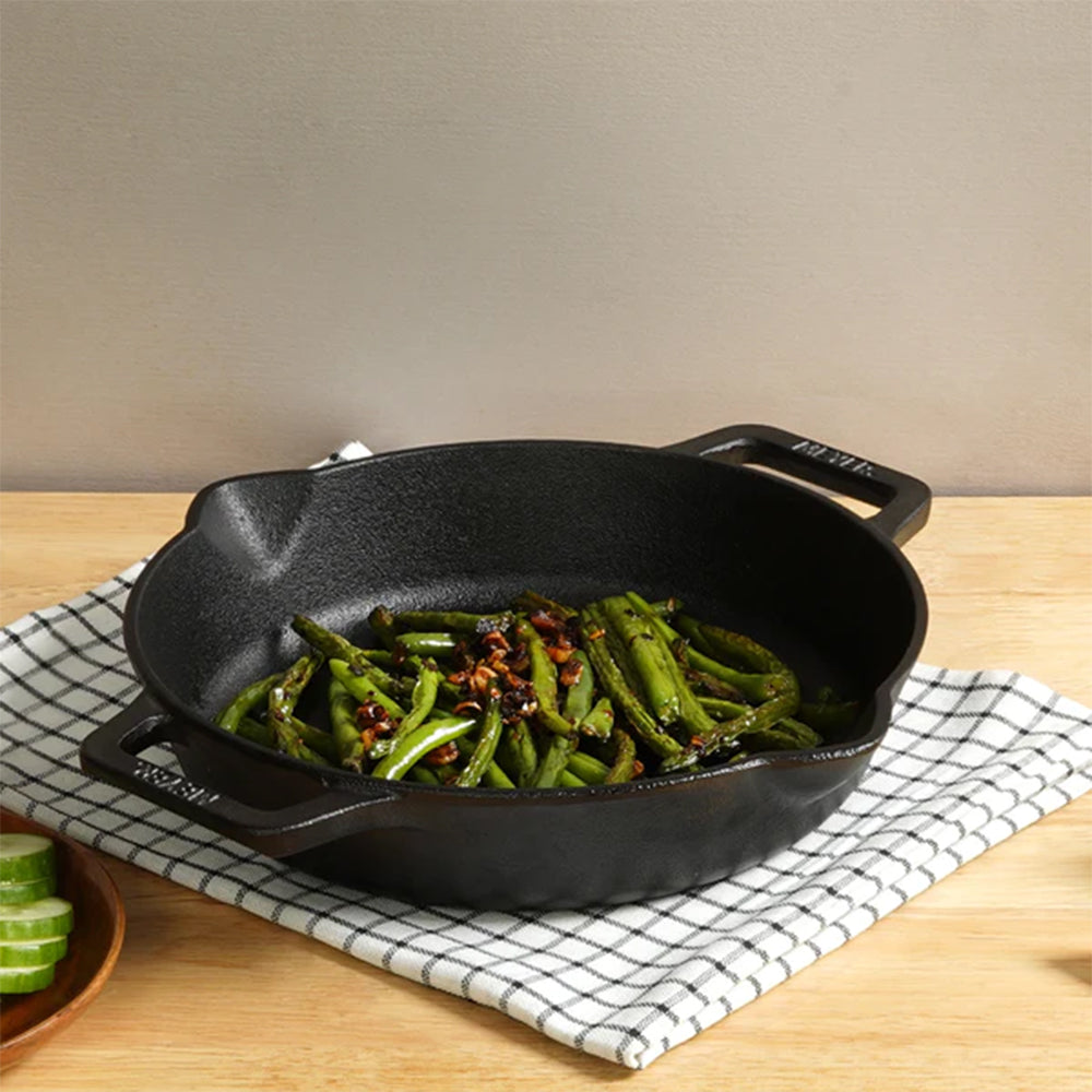 Meyer Pre-Seasoned Cast Iron Skillet Pan (26cm) Toxin-Free Black - Adamhnk